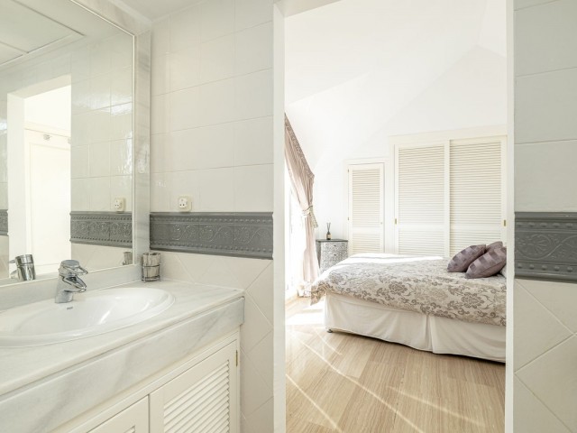 Appartement avec 3 Chambres  à Elviria