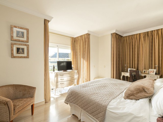 Appartement avec 3 Chambres  à Elviria