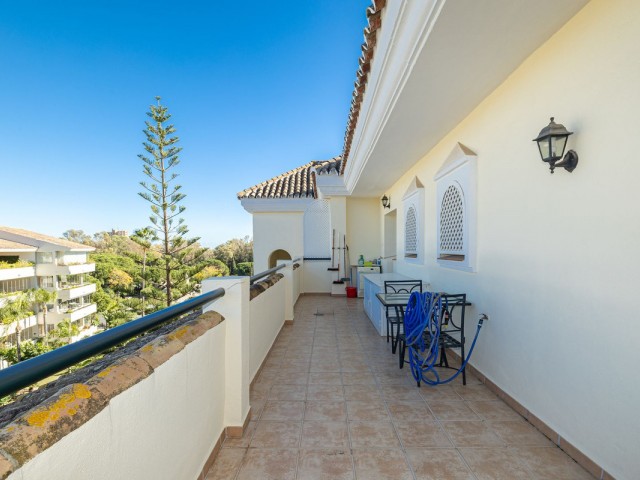 Appartement avec 3 Chambres  à Elviria