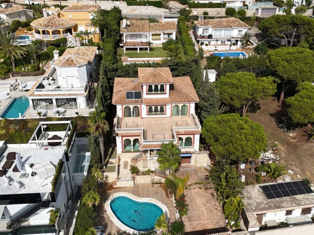 Villa avec 8 Chambres  à La Cala de Mijas