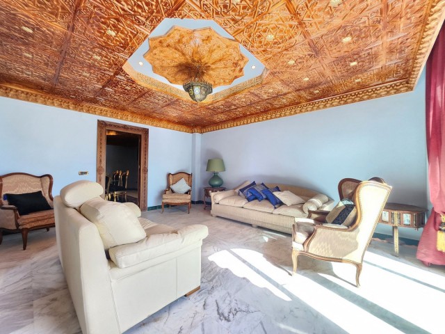 Villa avec 8 Chambres  à La Cala de Mijas