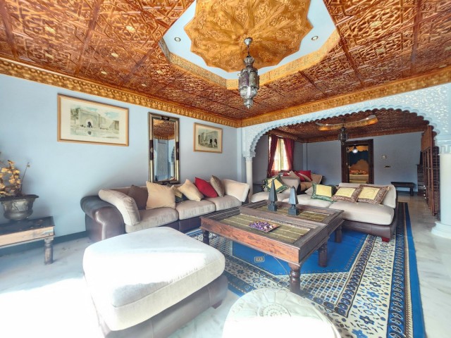 Villa avec 8 Chambres  à La Cala de Mijas