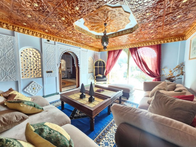 Villa avec 8 Chambres  à La Cala de Mijas