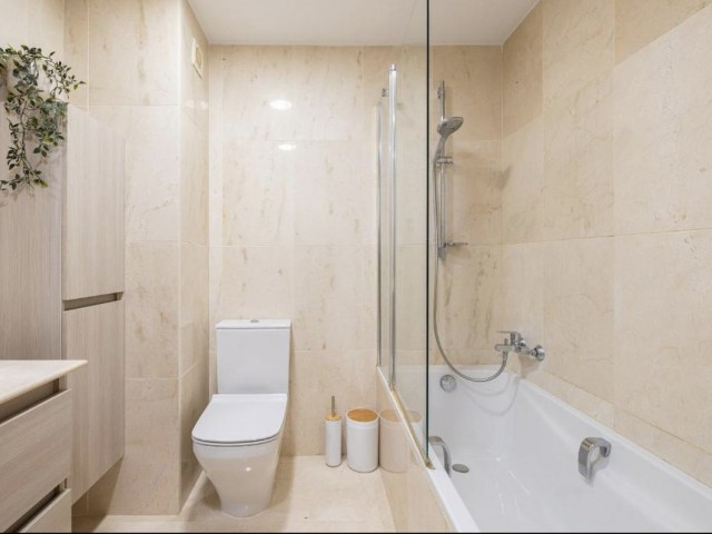 Apartamento con 4 Dormitorios  en Fuengirola