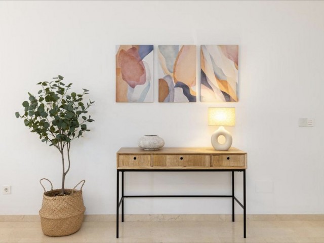 Apartamento con 4 Dormitorios  en Fuengirola