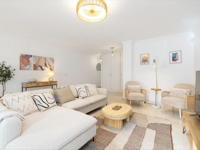 Apartamento con 4 Dormitorios  en Fuengirola