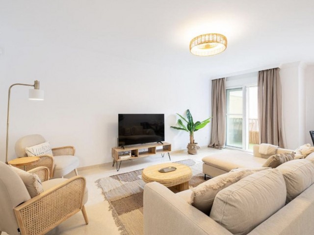 Apartamento con 4 Dormitorios  en Fuengirola