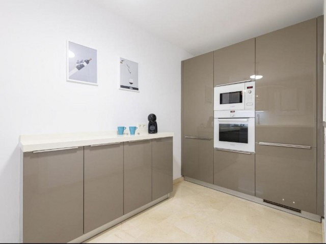 Apartamento con 4 Dormitorios  en Fuengirola