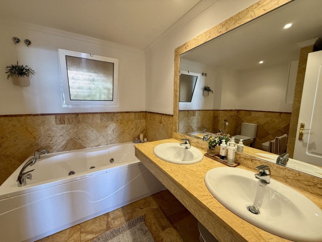 2 Bedrooms Apartment in Torrequebrada