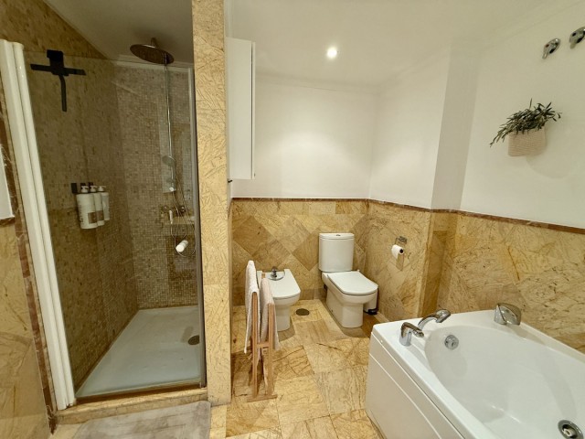 2 Bedrooms Apartment in Torrequebrada