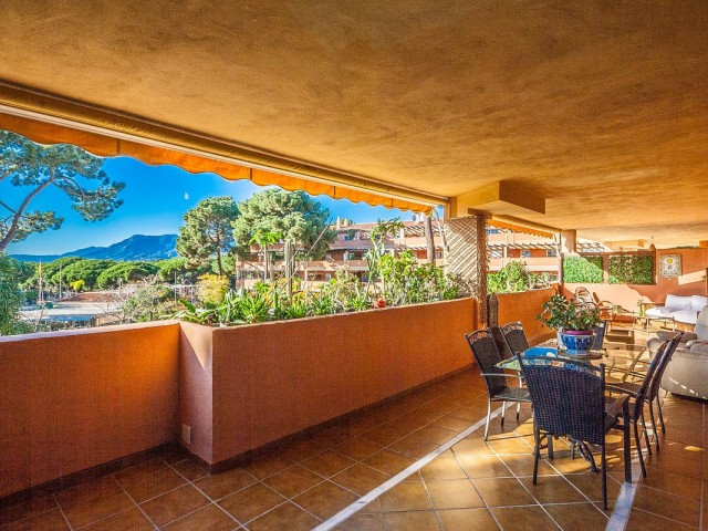 2 Bedrooms Apartment in Elviria