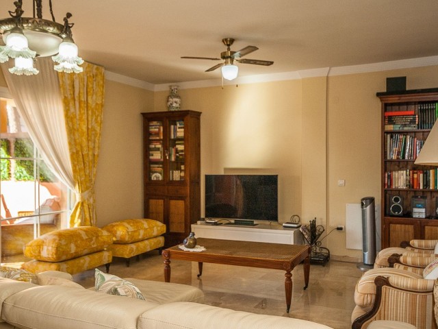 2 Schlafzimmer Apartment in Elviria