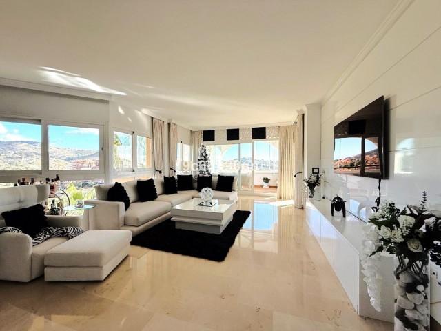 Penthouse in Elviria