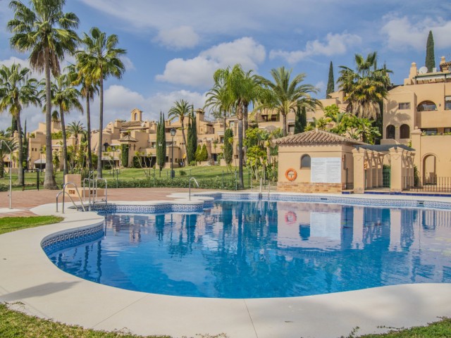 Apartment, Atalaya, R5237608