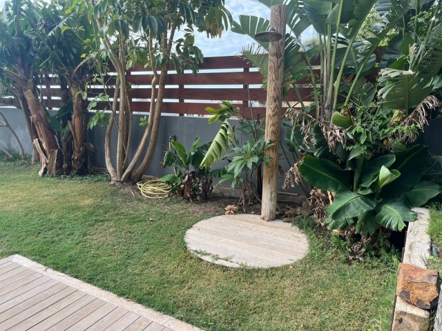 5 Soveroms Villa i Higueron