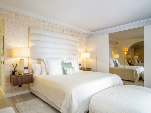 4 Bedrooms Apartment in Nueva Andalucía