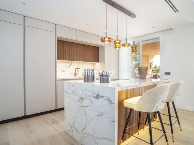 4 Slaapkamer Appartement in Nueva Andalucía