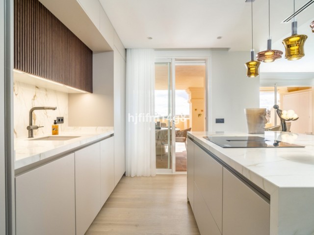 4 Slaapkamer Appartement in Nueva Andalucía