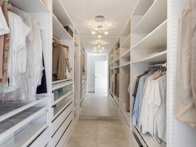 6 Slaapkamer Villa in El Rosario