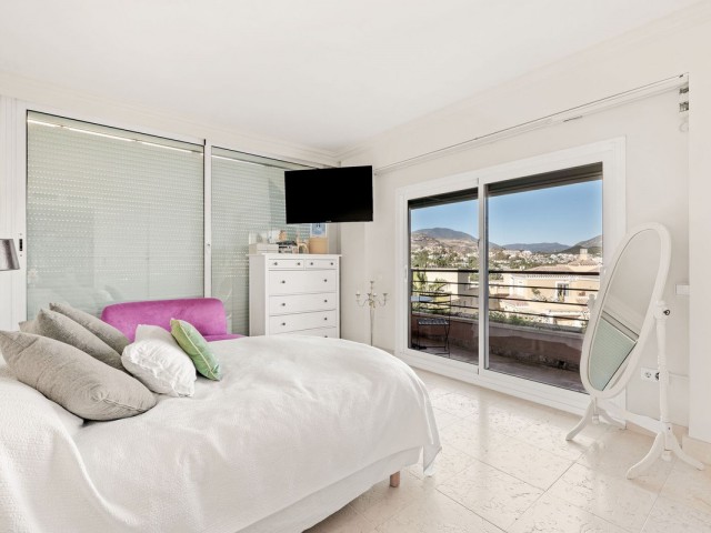 2 Bedrooms Apartment in Nueva Andalucía