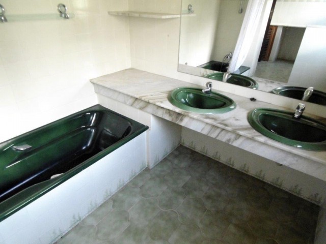 5 Bedrooms Townhouse in Mijas