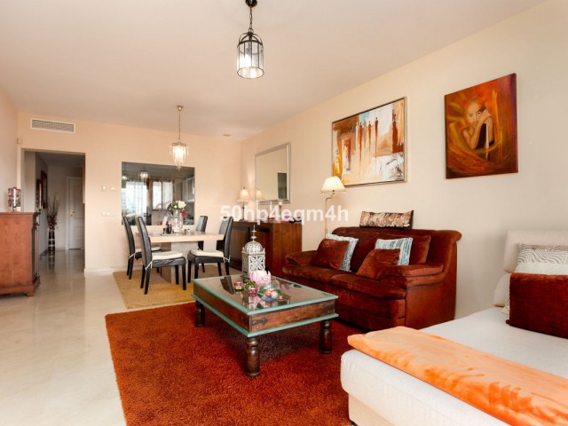 2 Bedrooms Apartment in Guadalmina Alta