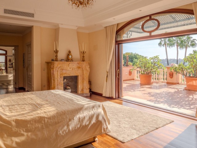 6 Bedrooms Villa in Nueva Andalucía