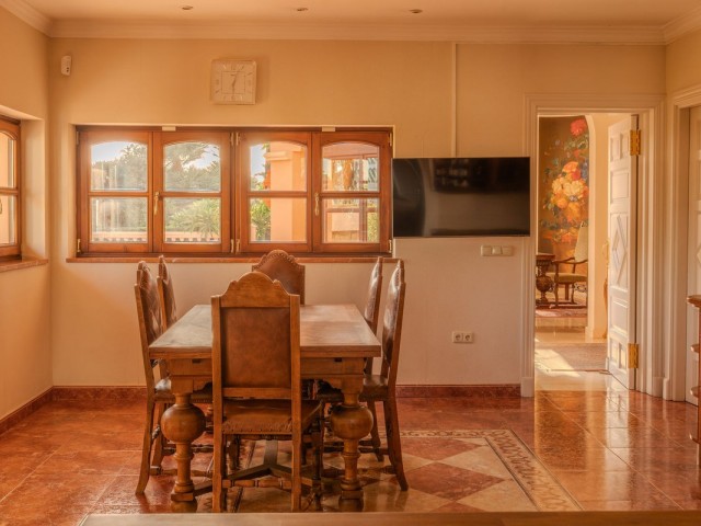 6 Schlafzimmer Villa in Nueva Andalucía