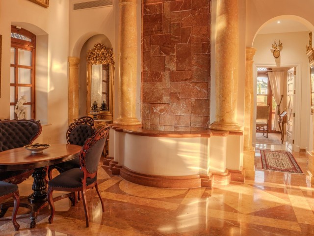 6 Schlafzimmer Villa in Nueva Andalucía