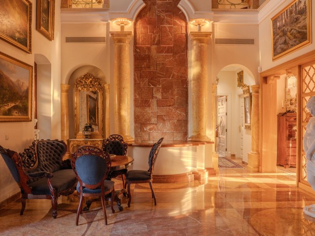 6 Schlafzimmer Villa in Nueva Andalucía