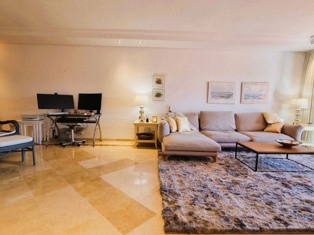 Appartement avec 2 Chambres  à Estepona