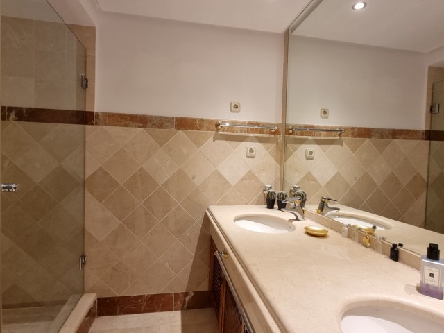 Appartement avec 2 Chambres  à Estepona