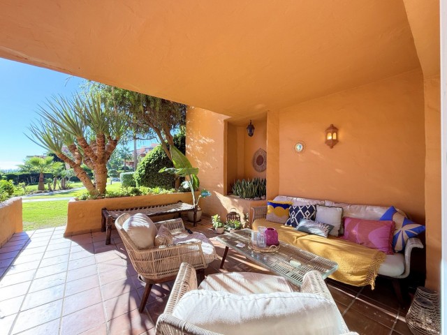 Apartamento con 3 Dormitorios  en La Duquesa