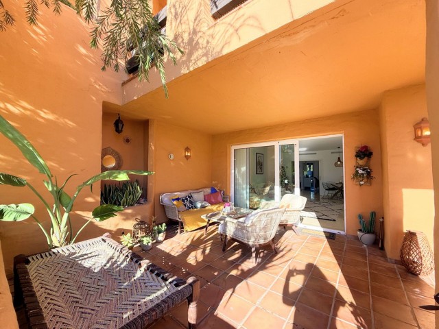 Apartamento con 3 Dormitorios  en La Duquesa