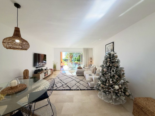 Apartamento con 3 Dormitorios  en La Duquesa