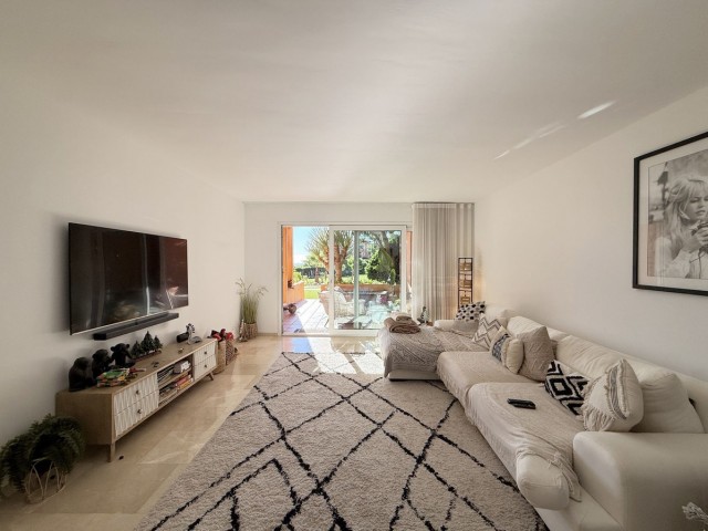 Apartamento con 3 Dormitorios  en La Duquesa