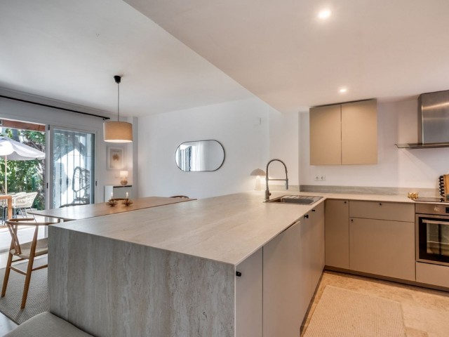 4 Bedrooms Townhouse in Nueva Andalucía