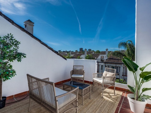 4 Bedrooms Townhouse in Nueva Andalucía