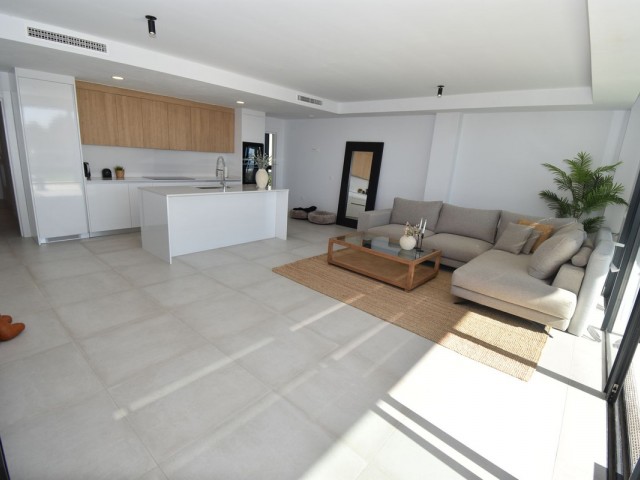 Maison mitoyenne avec 4 Chambres  à Mijas Costa