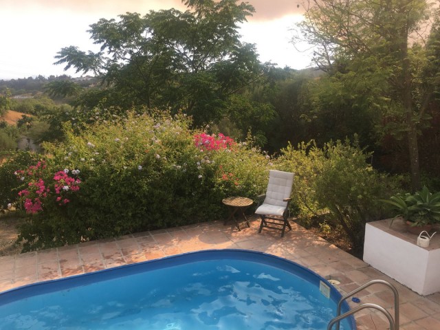 Villa con 3 Dormitorios  en Estepona