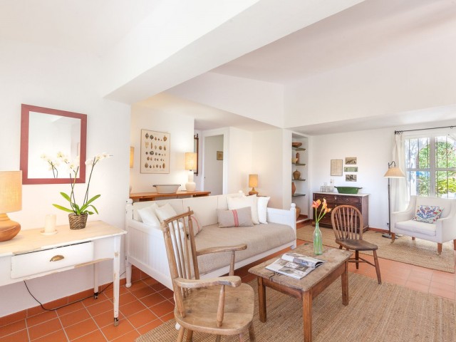 Villa con 3 Dormitorios  en Estepona