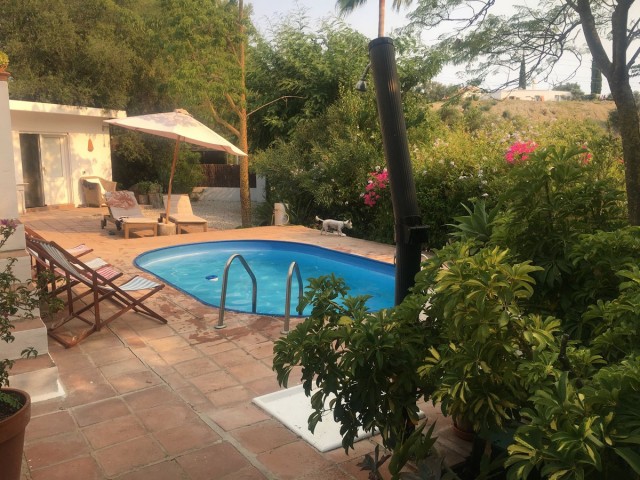 Villa con 3 Dormitorios  en Estepona