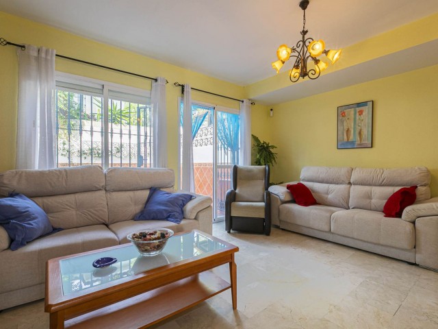 Maison mitoyenne avec 6 Chambres  à Marbella