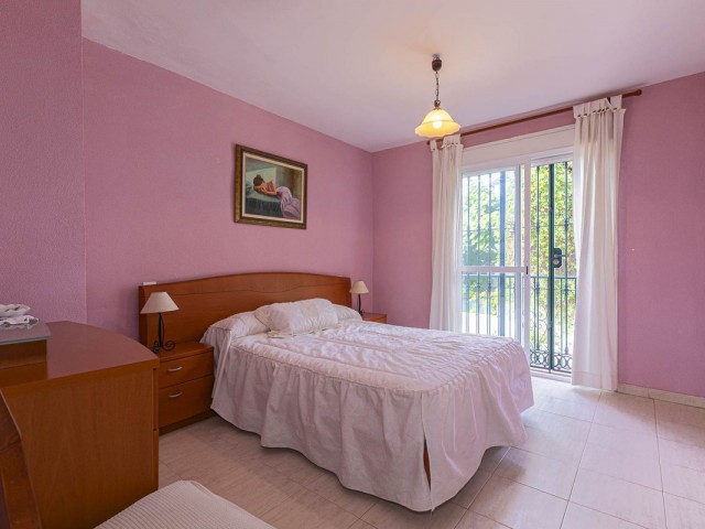 Maison mitoyenne avec 6 Chambres  à Marbella