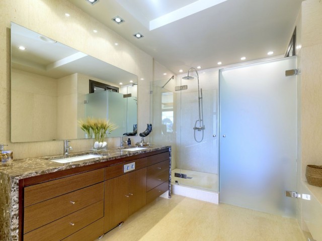 2 Sovrums Lägenhet i Nueva Andalucía