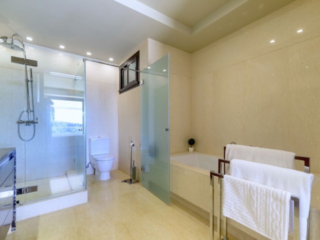 2 Sovrums Lägenhet i Nueva Andalucía