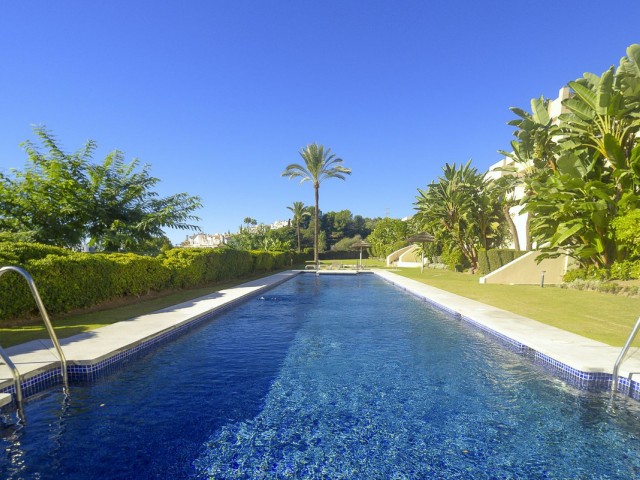 2 Sovrums Lägenhet i Nueva Andalucía