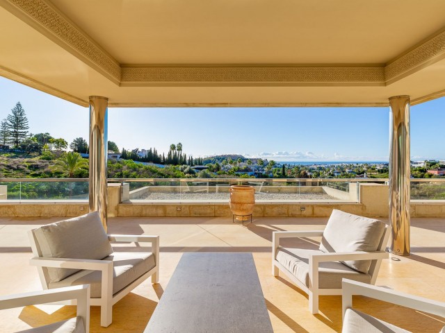 2 Bedrooms Apartment in Nueva Andalucía