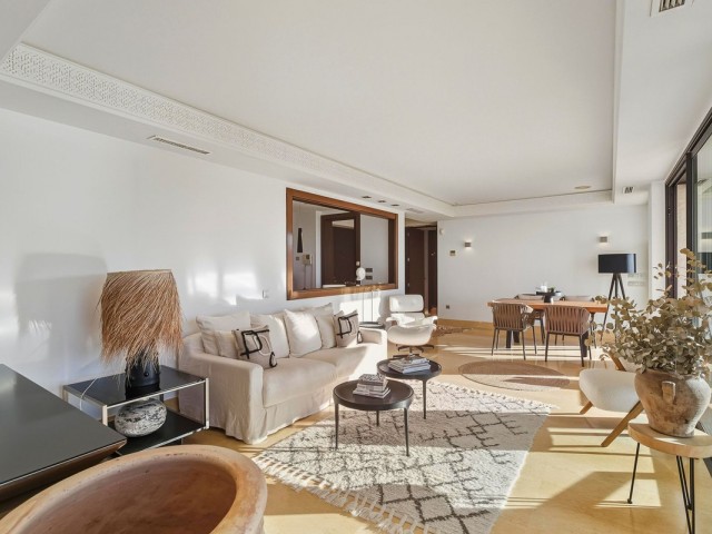 2 Bedrooms Apartment in Nueva Andalucía