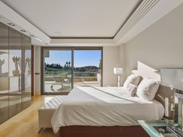 2 Bedrooms Apartment in Nueva Andalucía